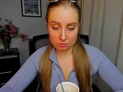 alena_extasy's cam snapshot