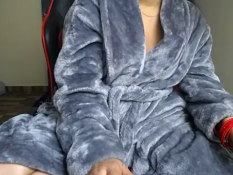 Hey_ishu's cam snapshot