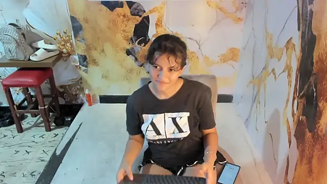 MiaBella18's cam snapshot