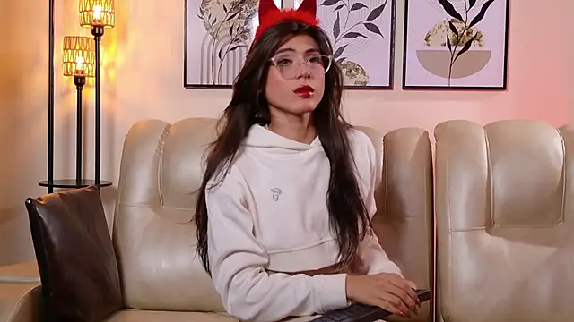 Violeta_Foxz live sex cam