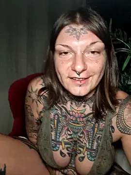 lizzardqueeen live sex cam