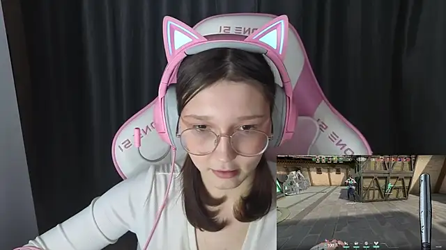 Pink-Aura-'s cam snapshot