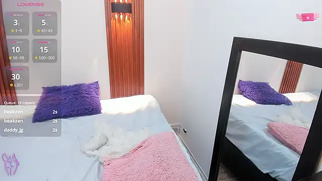 LyraFrost5's cam snapshot