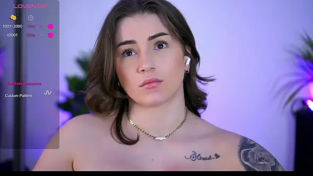 BabbyAisha live sex cam