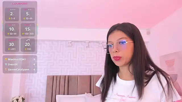 Alondra_2526's cam snapshot