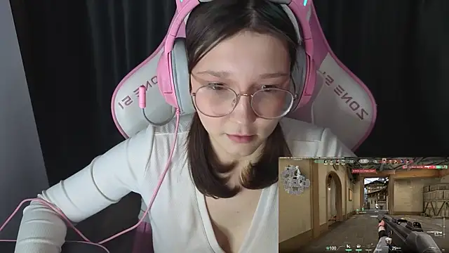 Pink-Aura-'s cam snapshot