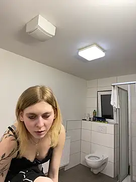 Milly-Kiss live sex cam