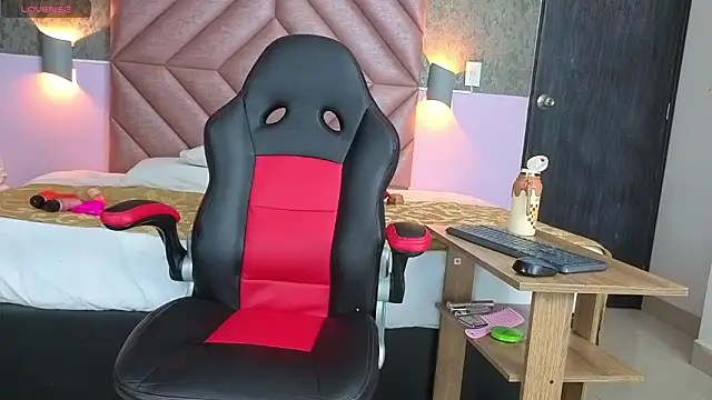 tabata_monroe's cam snapshot