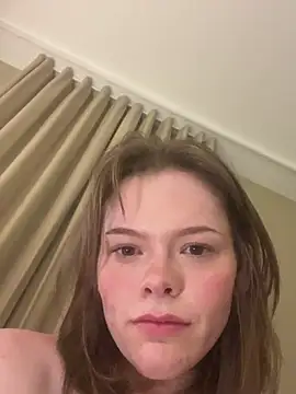 YourEnglishRose's cam snapshot