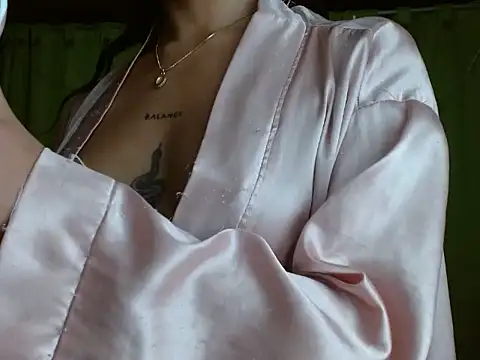 Violettadreams's cam snapshot