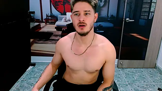 RayanLynxx live sex cam