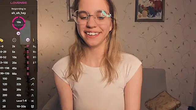 JoanBaggott's cam snapshot