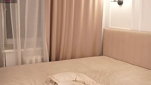 IdaJonesy live sex cam