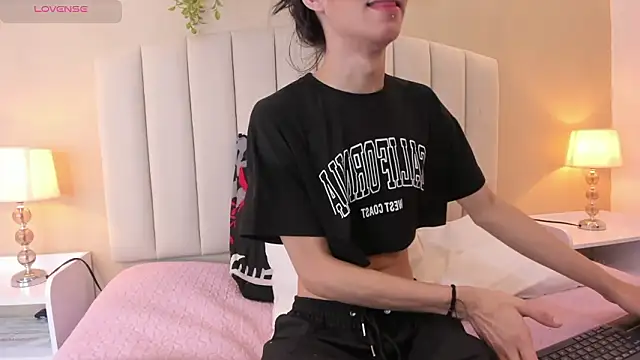 Mia_thompson_19 live sex cam