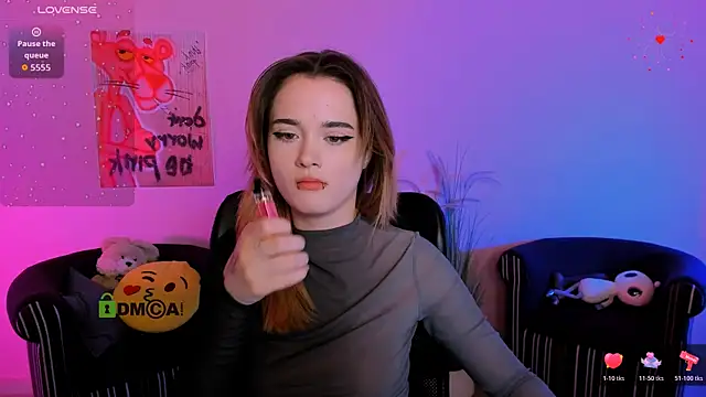 liana_kisses live sex cam