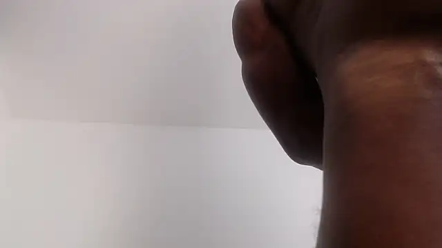 drake_brwon_23 live sex cam