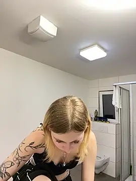 Milly-Kiss live sex cam