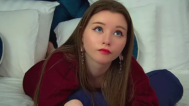 KeiraAsti live sex cam