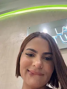 Irina_Velvett live sex cam