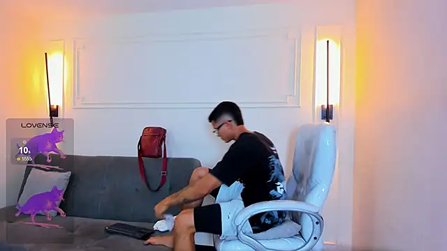 Paradise_boy_s live sex cam