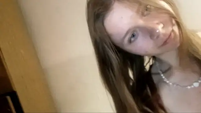 Aura_skyei live sex cam