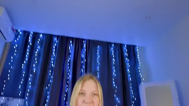 ChelseaBooton live sex cam