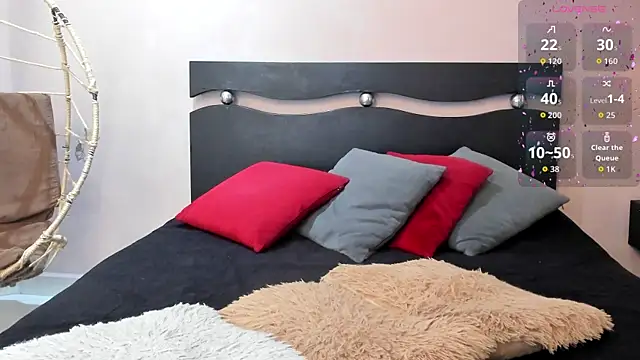 _LaraMom_'s cam snapshot