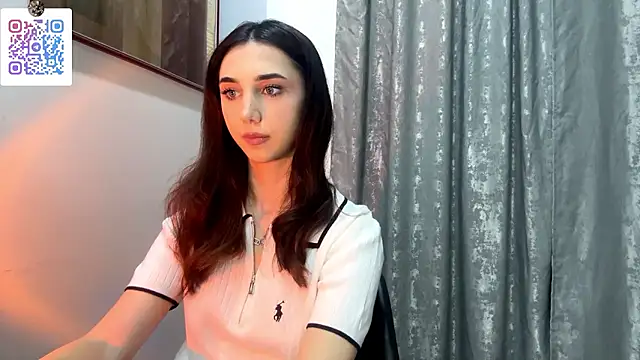 LinaMour's cam snapshot