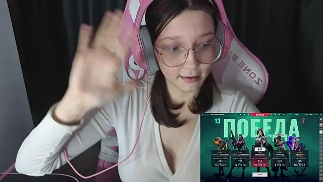 Pink-Aura- live sex cam