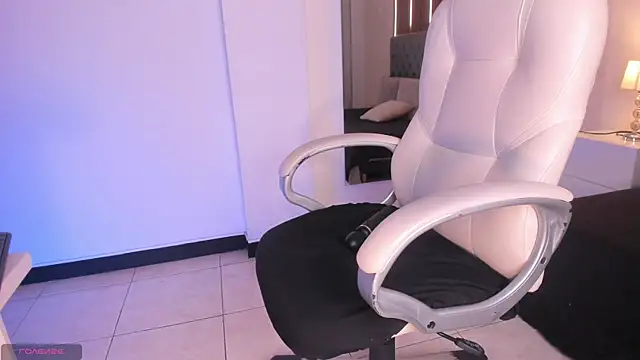 SEXMILLA_'s cam snapshot