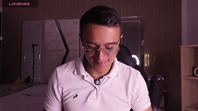 LiamDeep live sex cam