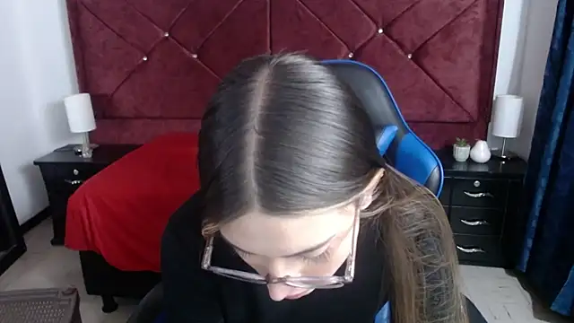 Mia_Monroe4's cam snapshot