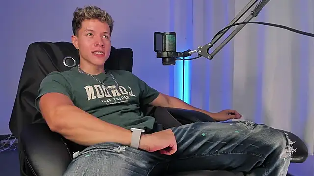 nathan_blake live sex cam