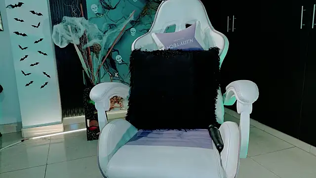 Madison_Jackson's cam snapshot