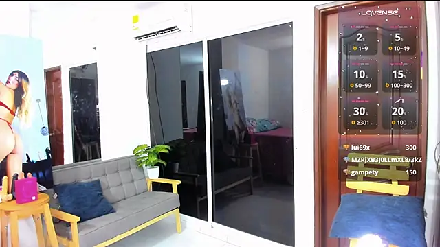 zou_quira live sex cam