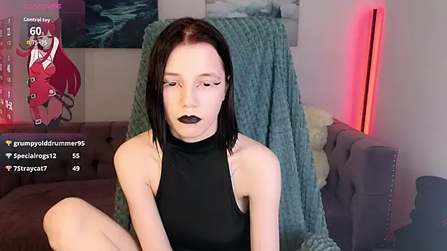 MitaSide live sex cam