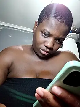 Bigchoccojugsxx's cam snapshot