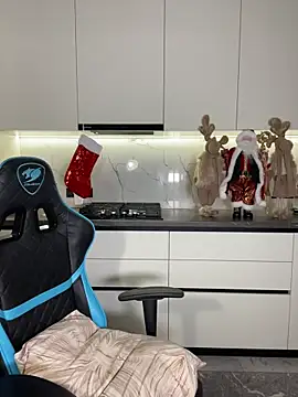 CurlyLara live sex cam