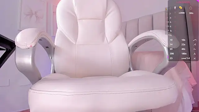 your_alina18's cam snapshot