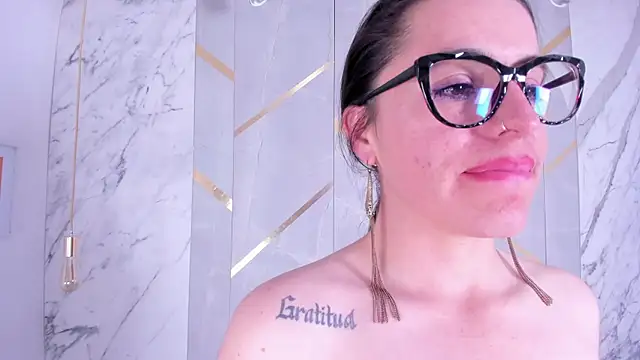 IsisNoir's cam snapshot