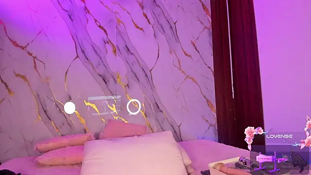 Emmiicute's cam snapshot