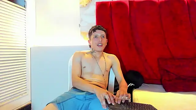 ESTEBAN_2102 live sex cam