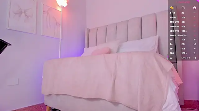 your_alina18's cam snapshot