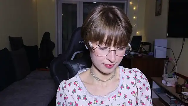 MalvinaBlum live sex cam