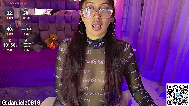 leyla_collinss live sex cam