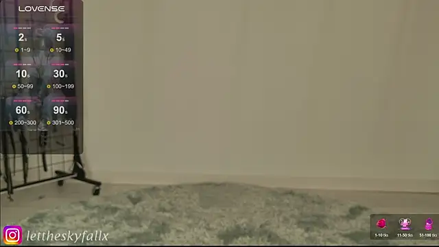 lettheskyfallx live sex cam