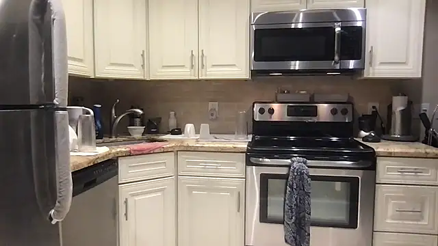 BigGuyMuscle's cam snapshot