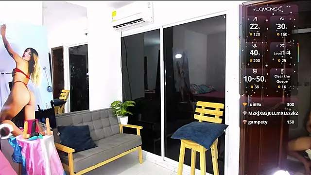 zou_quira live sex cam