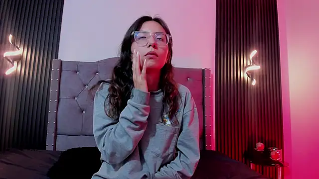 AnnieAndLeandro's cam snapshot