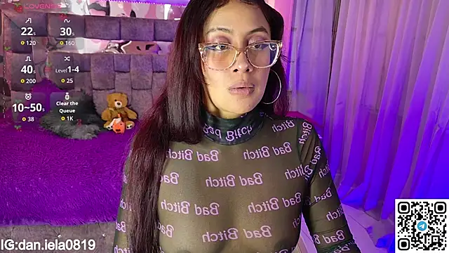 leyla_collinss live sex cam